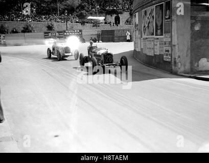 1933 MONACO GP NUVOLARI ALFA FÜHRT EXTENSIONALEN BUGATTI Stockfoto