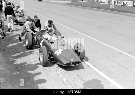 1960 MAI GRUBEN SILVERSTONE GRAHAM HILL BRM P48 Stockfoto