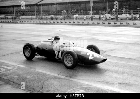 1961 ITALIENISCHEN GP GRAHAM HILL BRM HÖHEPUNKT P57 Stockfoto