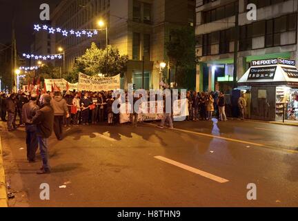 Linke Demonstranten Demonstration gegen den Besuch von US-Präsident Barack Obama, in Athen, Griechenland Stockfoto