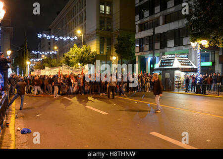 Linke Demonstranten Demonstration gegen den Besuch von US-Präsident Barack Obama, in Athen, Griechenland Stockfoto