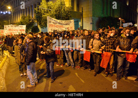 Linke Demonstranten Demonstration gegen den Besuch von US-Präsident Barack Obama, in Athen, Griechenland Stockfoto