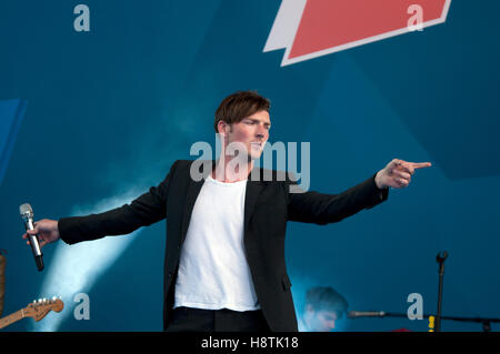 Das Gefühl bei der Zeremonie ein Jahr zu gehen für die Olympischen Spiele am Trafalgar Square in London durchführen. Bild aufgenommen am 27. Juli 2011 Stockfoto