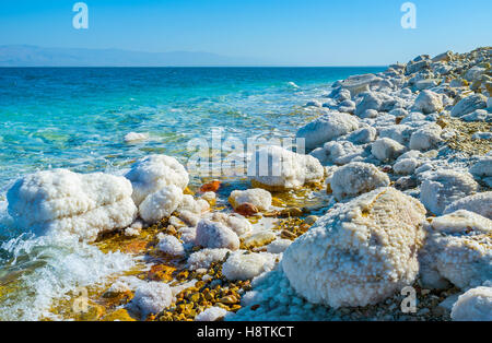 Das Tote Meer ist der berühmte Urlaubsort, und einer der beliebtesten Orte in Israel. Stockfoto