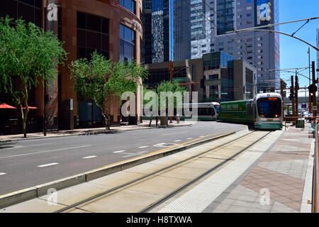 Phoenix Arizona Stadtbahn U-Bahn Straßenbahn Innenstadt Street, Vereinigte Staaten Stockfoto