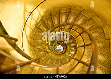 Wendeltreppe in den Arc de Triomphe, Paris, Frankreich Stockfoto