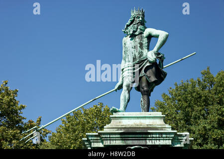 Skulptur der römische Wassergott Neptun, Stadtpark Nürnberg, Mittelfranken, Franken, Bayern, Deutschland Stockfoto