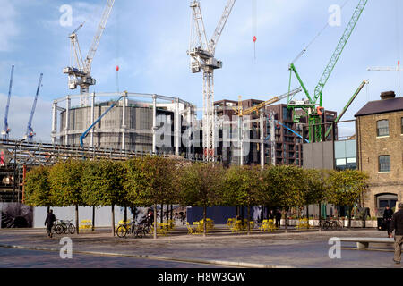 Gasholder Park Entwicklung, Kings Cross von Granary Square gesehen Stockfoto