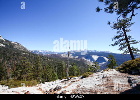 Falls Trail auf dem Weg zum Felsen klettern Half Dome im Yosemite-Nationalpark, Kalifornien USA Stockfoto