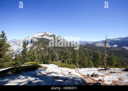 Falls Trail auf dem Weg zum Felsen klettern Half Dome im Yosemite-Nationalpark, Kalifornien USA Stockfoto