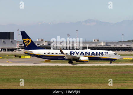 Ryanair Boeing 737 Next Gen an Mailand - Malpensa (MXP / LIMC) Italien Stockfoto