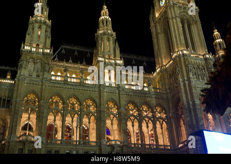 Wien, Österreich - 31. Dezember 2015: architektonische Nahaufnahme des Wiener Rathaus, Rathaus, kein Volk Stockfoto