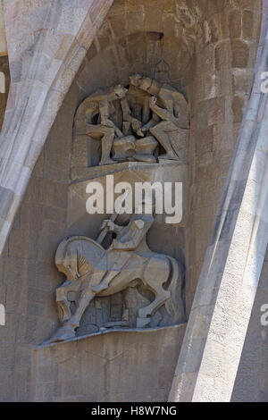 Details der Fassade der Basilika Sagrada Familia in Barcelona Stockfoto