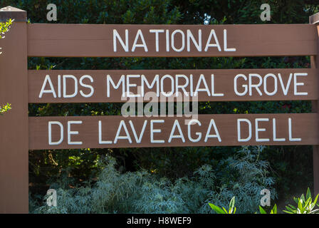 San Francisco, CA, USA, Detailschild, Eintritt zum Golden Gate Park, National AIDS Memorial Grove de Laveaga Dell, Epidemie und Pest Stockfoto