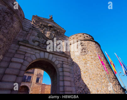 Spanien, Kastilien-La Mancha, Toledo, Blick auf das neue Bisagra-Tor. Stockfoto