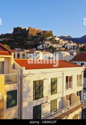 Portugal, Madeira, Funchal, Blick auf die Fortelaza do Pico. Stockfoto