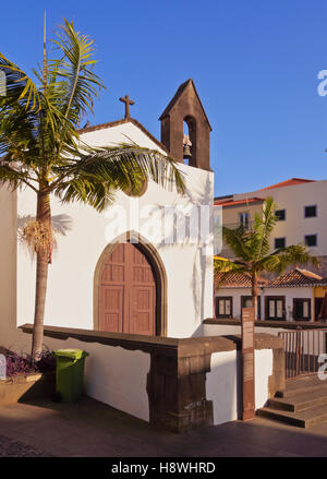 Portugal, Madeira, Funchal, Blick auf die Kirche am Largo Corpo Santo. Stockfoto