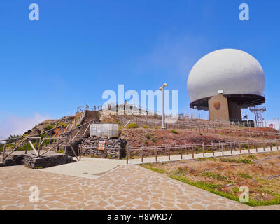 Portugal, Madeira, Ansicht der Sternwarte auf dem Pico do Arieiro. Stockfoto