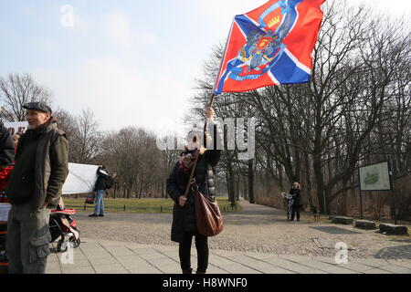 Prorussischen Protest gegen Präsident Poroshenko´s offiziellen Besuch in Deutschland, 16. März 2015 in Berlin, Deutschland. Stockfoto