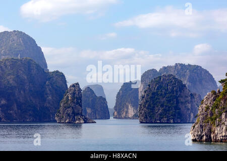 Halong Bucht, Vietnam, Indochina, Asien Stockfoto