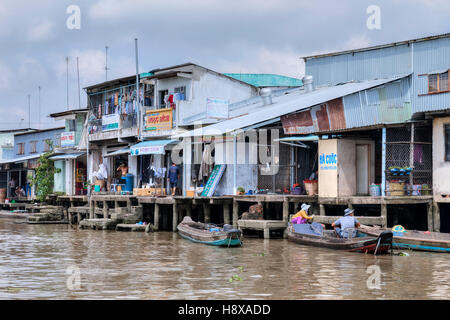 Sein Leben entlang des Mekong-Flusses in Cai, Mekong Delta, Vietnam, Asien Stockfoto