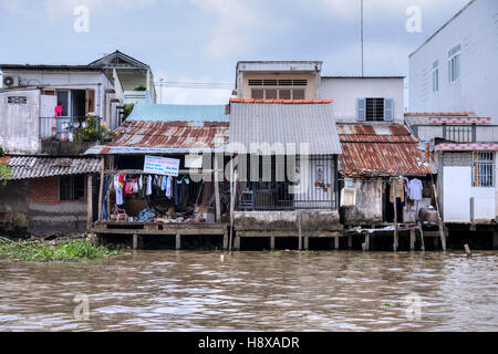 Sein Leben entlang des Mekong-Flusses in Cai, Mekong Delta, Vietnam, Asien Stockfoto