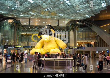 Innere des internationalen Flughafen Hamad. Doha, Katar Stockfoto