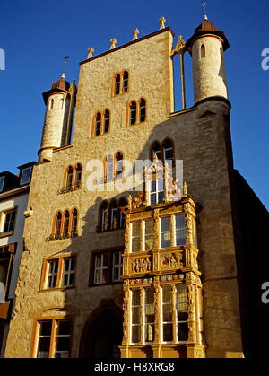 Das 14. Jahrhundert Templehaus mit Renaissance-Erker aus dem Jahre 1591, historischen Markt Platz, Hildesheim, Niedersachsen Stockfoto