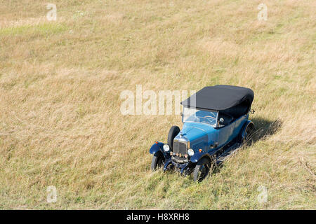 Oldtimer Citroen B10 im Heu-Feld, Torpedo Commerciale, Baujahr 1925. 4-Zylinder Reihenmotor, Kapazität 1470 ccm, 20 PS Stockfoto