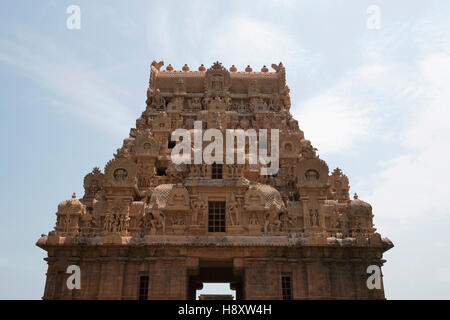 Keralantakan Tiruvasal, zweiter Eingang Gopura, Brihadisvara-Tempel, Thanjavur, Tamil Nadu, Indien. Blick von Westen. Stockfoto