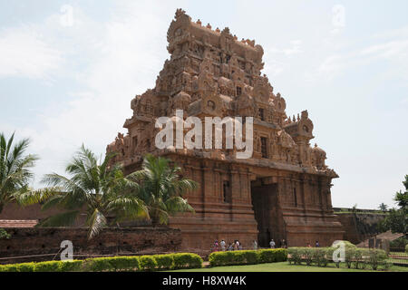 Keralantakan Tiruvasal, zweiter Eingang Gopura, Brihadisvara-Tempel, Thanjavur, Tamil Nadu, Indien. Blick von Westen. Stockfoto