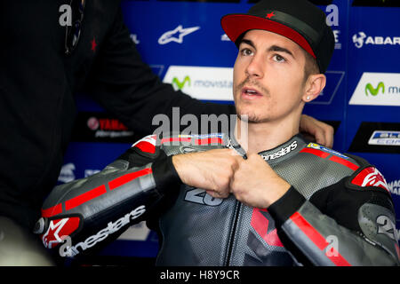 Valencia, Spanien. 16. November 2016. #25 MAVERICK VIÑALES (Spanisch) MOVISTAR YAMAHA MotoGP YAMAHA während Valencia MotoGP offiziellen Testtag 2 am Circuit Ricardo Tormo, Valencia. © Jose Breton/Pacific Press/Alamy Live-Nachrichten Stockfoto