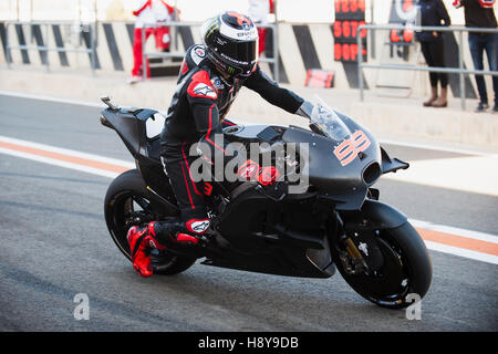 Valencia, Spanien. 16. November 2016. #99 JORGE LORENZO (Spanisch) DUCATI TEAM DUCATI während Valencia MotoGP offiziellen Testtag 2 am Circuit Ricardo Tormo, Valencia. © Jose Breton/Pacific Press/Alamy Live-Nachrichten Stockfoto