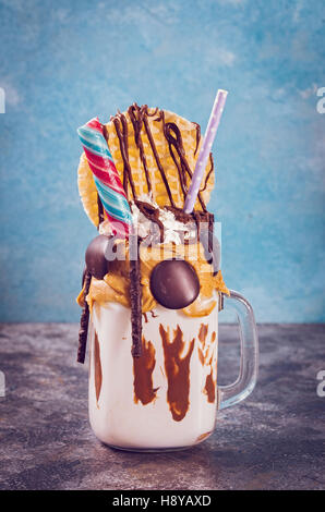 Extreme Milchshake in Glas Stockfoto