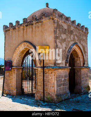 Kapelle der Heiligen Crescentia in San Vito lo Capo, Sizilien. Italien. Kleine quadratische Kapelle gebaut im 13. Jahrhundert zu Ehren der Krankenschwester von St. Vitus, Stockfoto