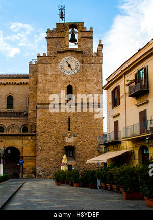 Monreale Kathedrale (Duomo di Monreale) in der Nähe von Palermo, Sizilien, Italien. UNESCO Welterbe-Aufstellungsort Stockfoto