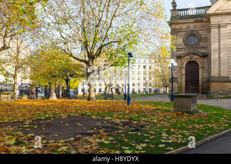 Str. Philips Square Colmore Reihe in Birmingham Stockfoto