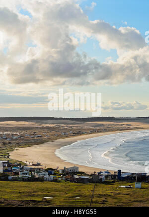 Uruguay, Rocha Abteilung erhöhten Blick auf den Strand in Cabo Polonio. Stockfoto