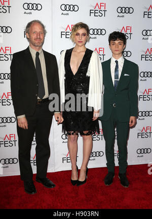 Hollywood, USA. 16. November 2016. Mike Mills, Greta Gerwig, Lucas Jade Zumann, beim AFI FEST 2016 von Audi - eine Hommage an Annette Bening und Gala-Screening von der A24 "20th Century Women" in TCL Chinese Theatre, Kalifornien am 16. November 2016 vorgestellt. © F Stockfoto