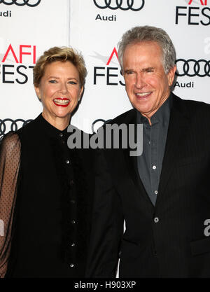 Hollywood, USA. 16. November 2016. Annette Bening, Warren Beatty, beim AFI FEST 2016 von Audi - eine Hommage an Annette Bening und Gala-Screening von der A24 "20th Century Women" in TCL Chinese Theatre, Kalifornien am 16. November 2016 vorgestellt. © Faye lernen/Medi Stockfoto