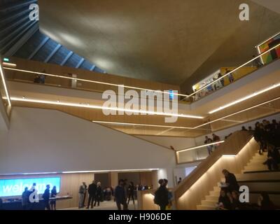 London, UK. 17. November 2016. Das Design Museum eröffnet in Kensington, London, UK Credit: Nastja M/Alamy Live News Stockfoto