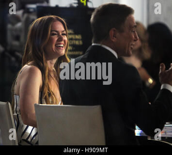 New York, NY, USA. 17. November 2016. Heutige Isla Fisher bei NBC in New York City am 17. November 2016 zeigen. Bildnachweis: RWS/Punch/Alamy Live-Nachrichten Stockfoto