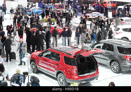 Detroit, USA. 9. Januar 2017. Die Haupthalle des Cobo Center derzeit hosting der North American International Auto Show in Detroit, USA, 9. Januar 2017. Die Ausstellung öffnet ihre Pforten für Journalisten und Autohändler auf der 09.01.17. Es richtet sich an die breite Öffentlichkeit zwischen der 14.01.17 und der 22.01.17. Foto: Uli Deck/Dpa/Alamy Live News Stockfoto