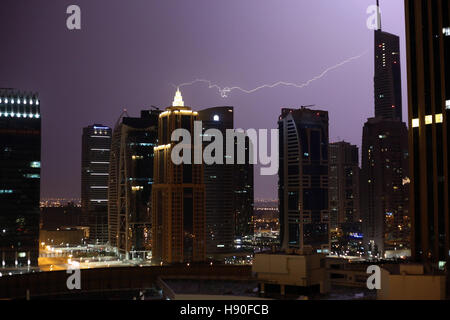 Gewitter in Dubai, Vereinigte Arabische Emirate Stockfoto