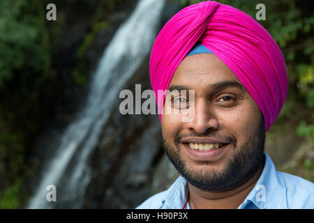 Portrait von Sikh männlich mit einer bunten Turban, Indien Stockfoto