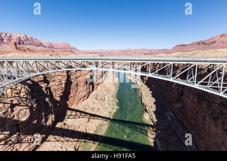 Historischen Navajo-Brücke über den Colorado River am Glen Canyon National Recreation Area im nördlichen Arizona. Stockfoto