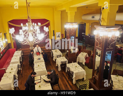 Chile, Santiago, Innenansicht der Confiteria Torres. Stockfoto