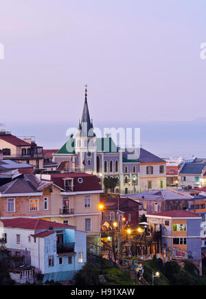 Chile, Valparaiso, erhöhten Blick auf die historischen Viertel Cerro Concepcion, erklärt als UNESCO-Weltkulturerbe. Stockfoto