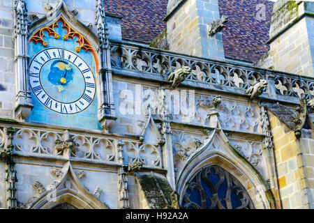 Die Uhr Kathedrale Saint-Lazare in Autun, Burgund, Frankreich Stockfoto