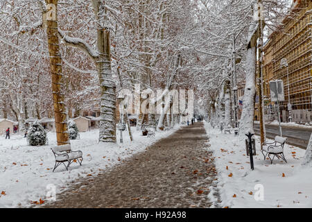 Zrinjevac Zagreb im Schnee Stockfoto